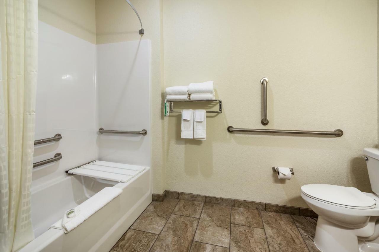 Cobblestone Hotel&Suites - Victor Extérieur photo